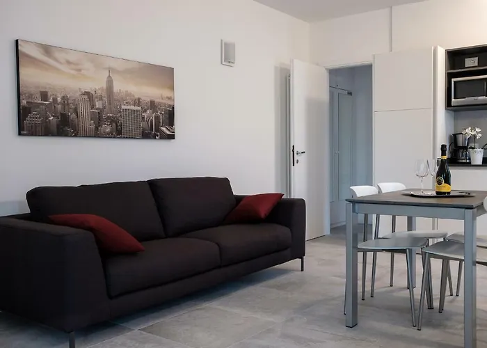 Casa Mary Due - Trilocale Con Giardino Privato A Due Passi Dal Lago